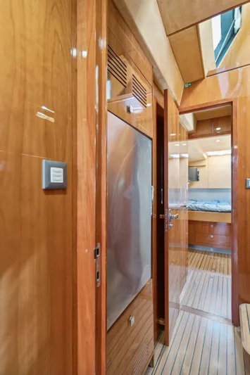 La Cura Yacht Photos Pics 