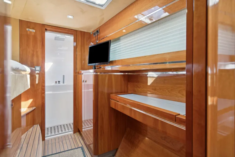 La Cura Yacht Photos Pics 