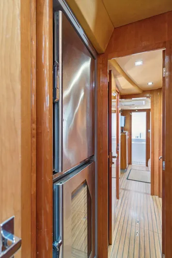 La Cura Yacht Photos Pics 