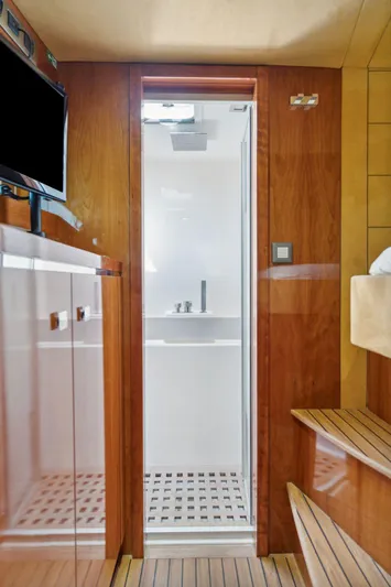 La Cura Yacht Photos Pics 