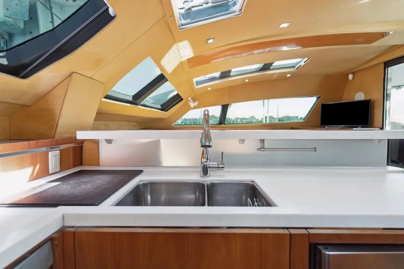 La Cura Yacht Photos Pics 