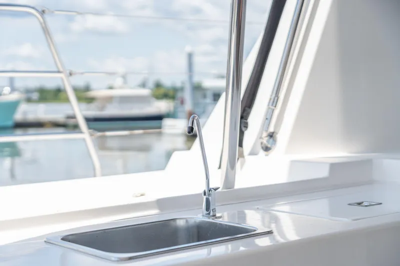 La Cura Yacht Photos Pics 