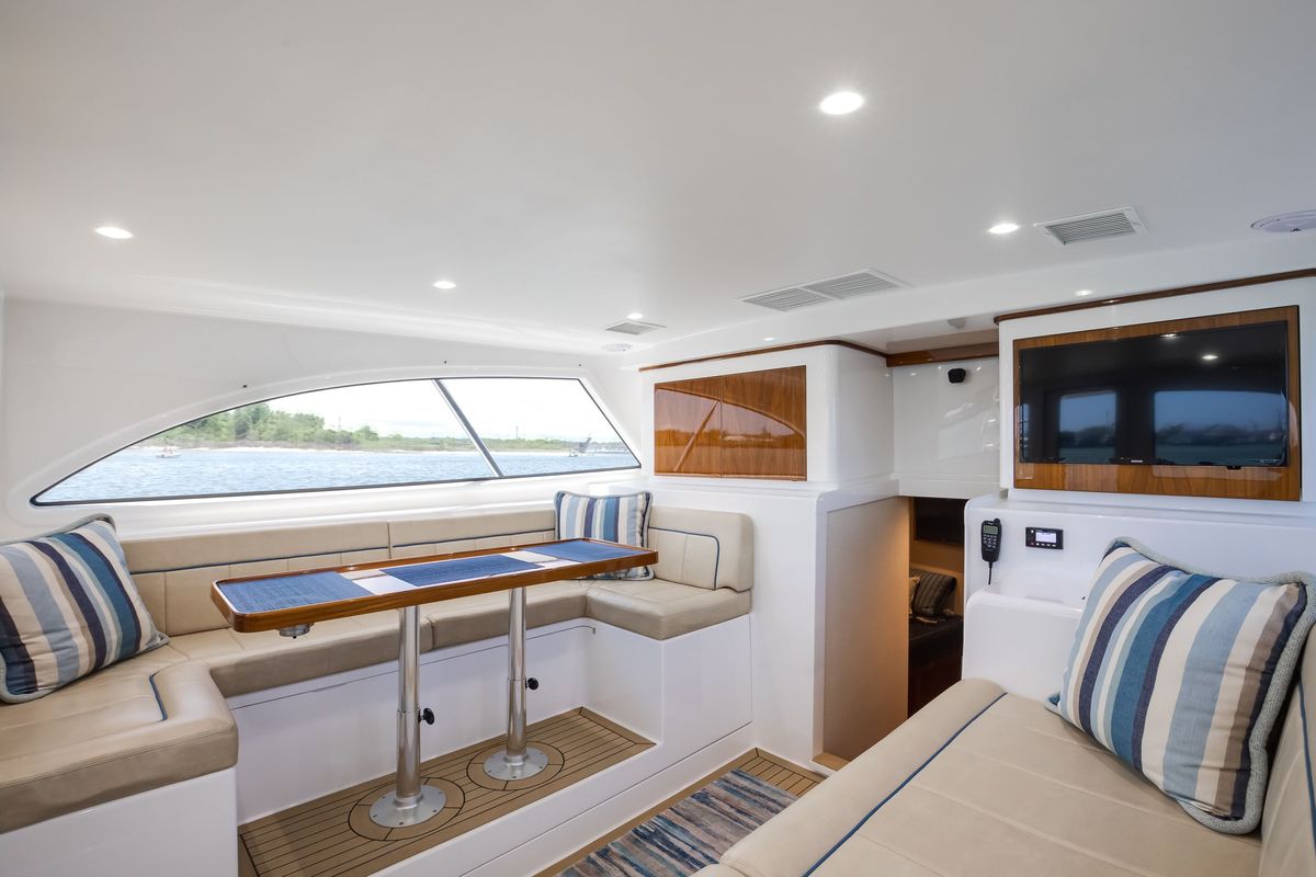 2021 Viking 46 
