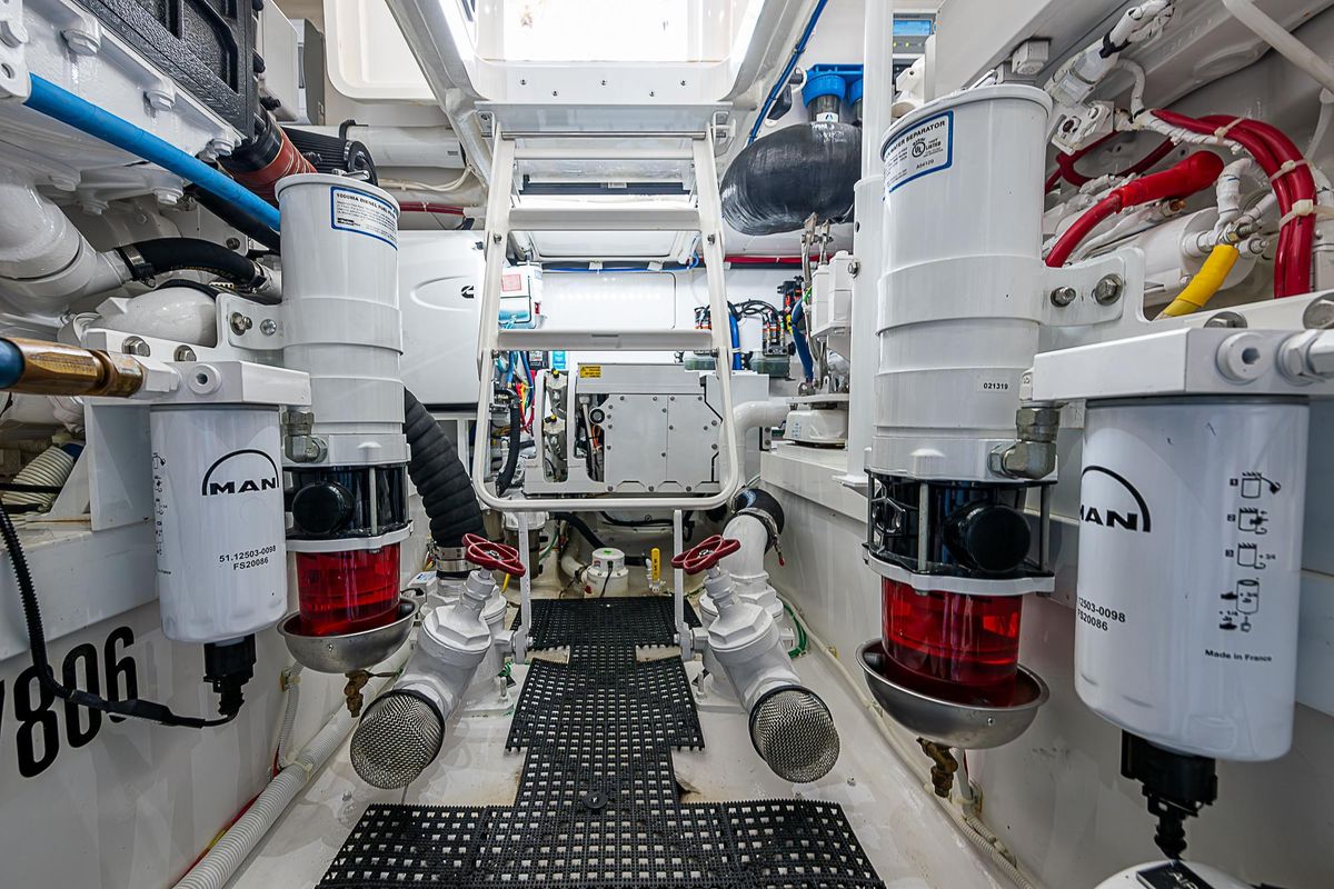 2021 Viking 46 