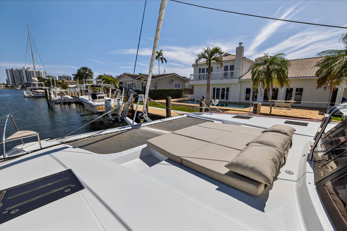 2022 Fountaine Pajot 47 