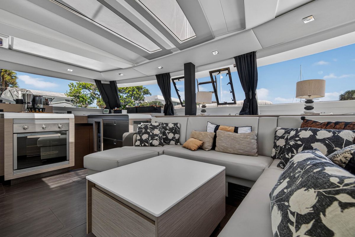 2022 Fountaine Pajot 47 