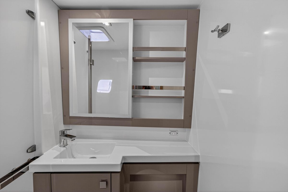 2022 Fountaine Pajot 47 