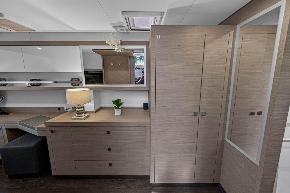 2022 Fountaine Pajot 47 