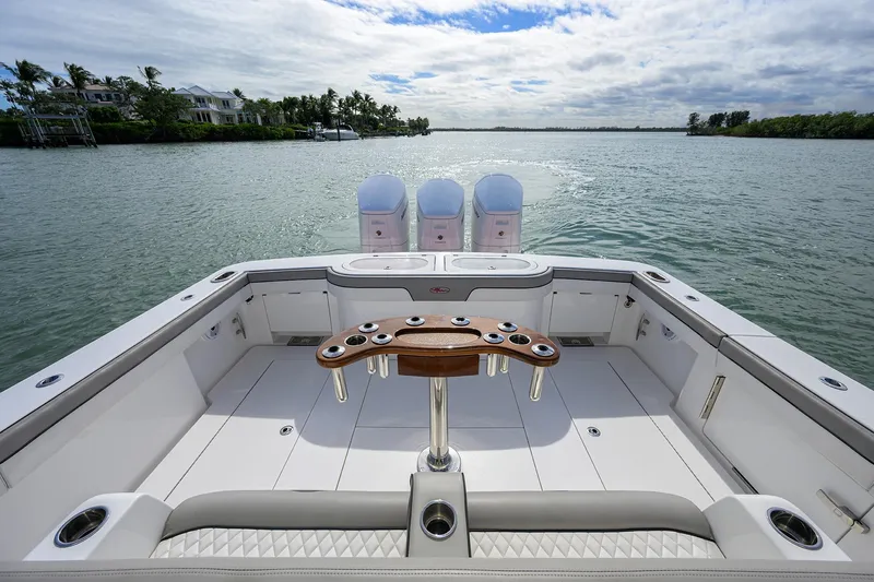 No Name 46 Valhalla Yacht Photos Pics Valhalla 46 - Cockpit & Engines