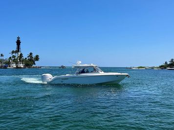 Everglades 340 DC