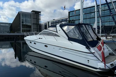 2004 Princess V42