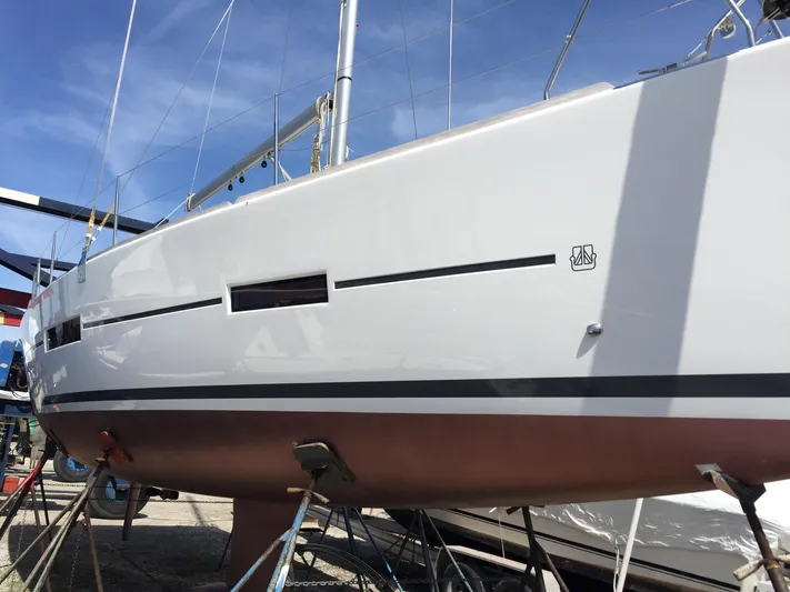 Invoke Yacht Photos Pics 