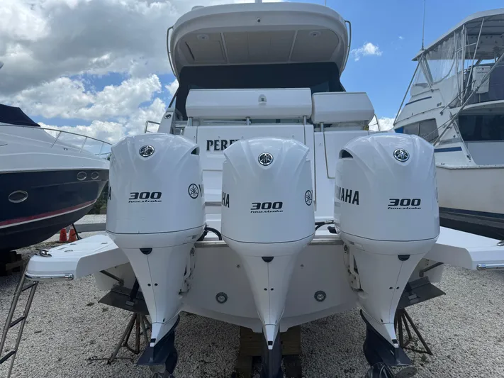 Perfect Alibi Yacht Photos Pics 