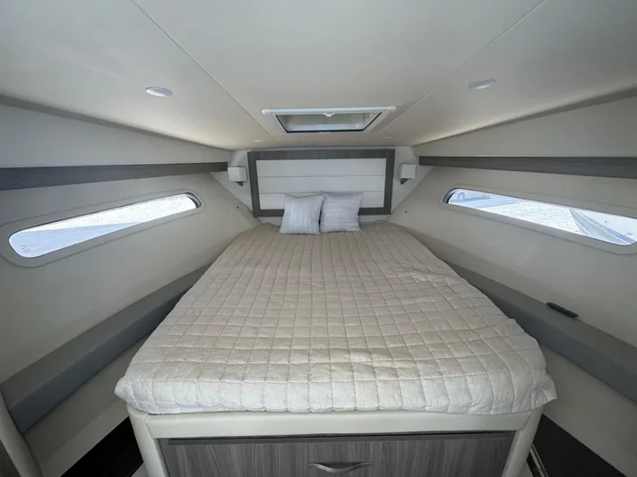 Perfect Alibi Yacht Photos Pics 