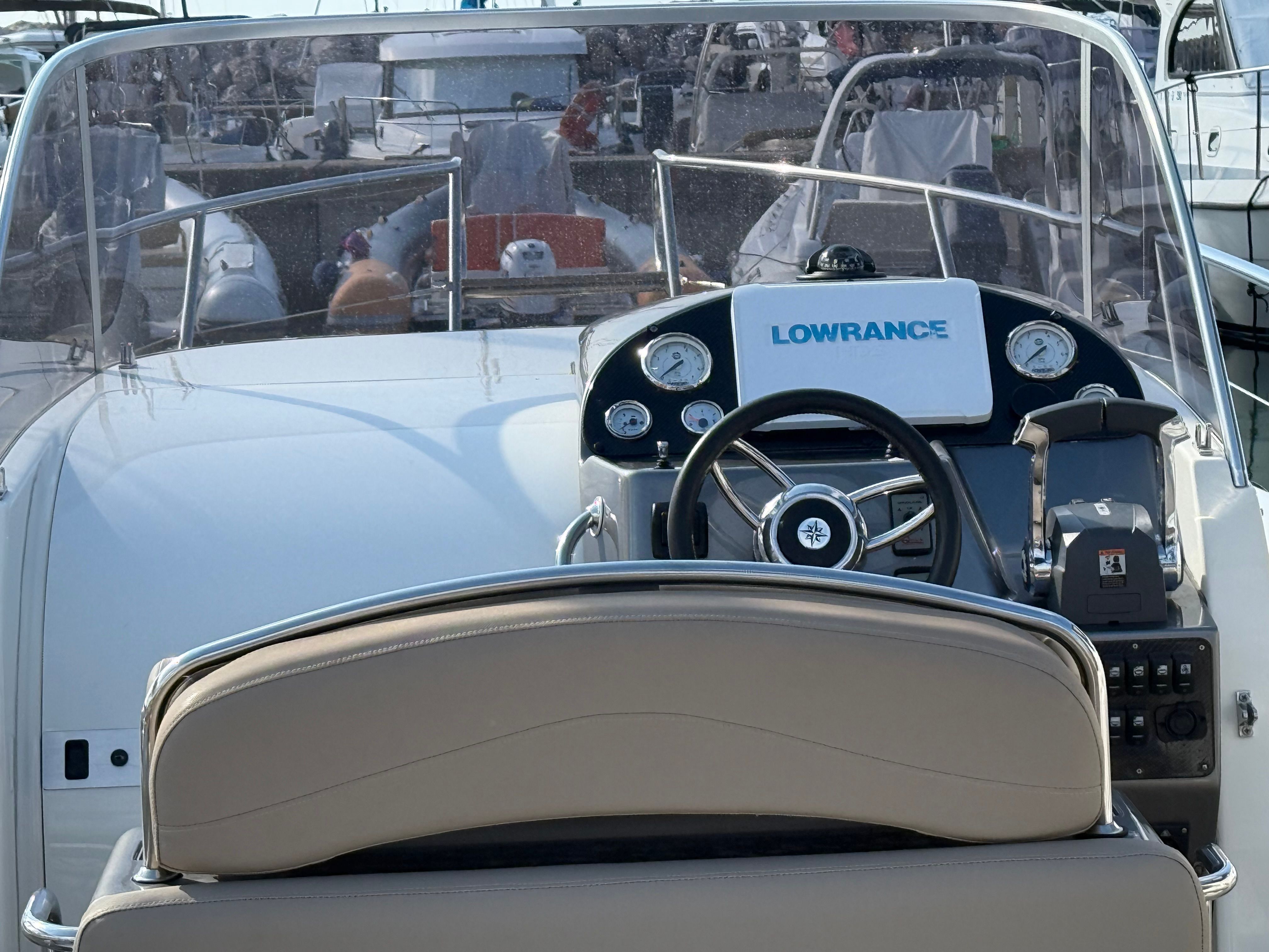 2004 Capelli Cap 27 WA