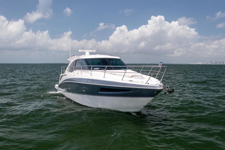 2016 Cruisers Yachts 41 Cantius