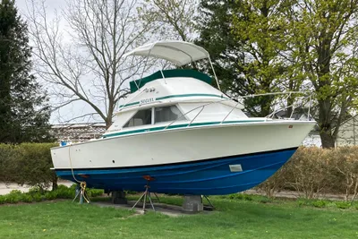 Bertram 28 Flybridge CRUISER
