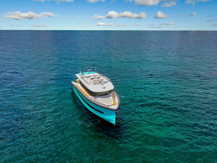 Go-n-hot Yacht Photos Pics 