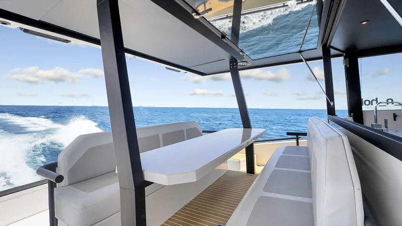 Go-n-hot Yacht Photos Pics 