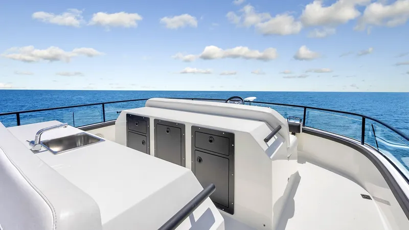 Go-n-hot Yacht Photos Pics 