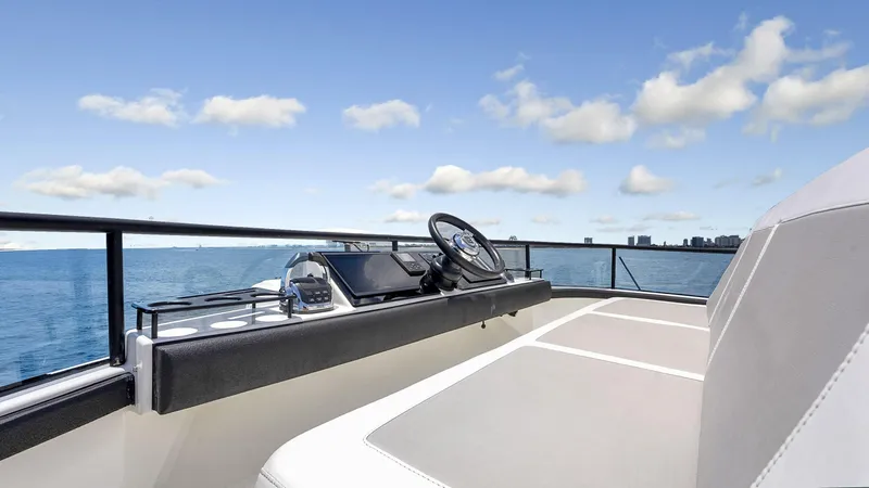 Go-n-hot Yacht Photos Pics 