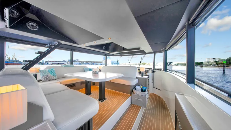 Go-n-hot Yacht Photos Pics 