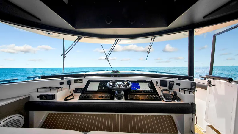 Go-n-hot Yacht Photos Pics 