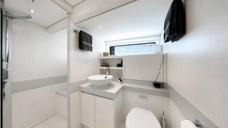 Go-n-hot Yacht Photos Pics 