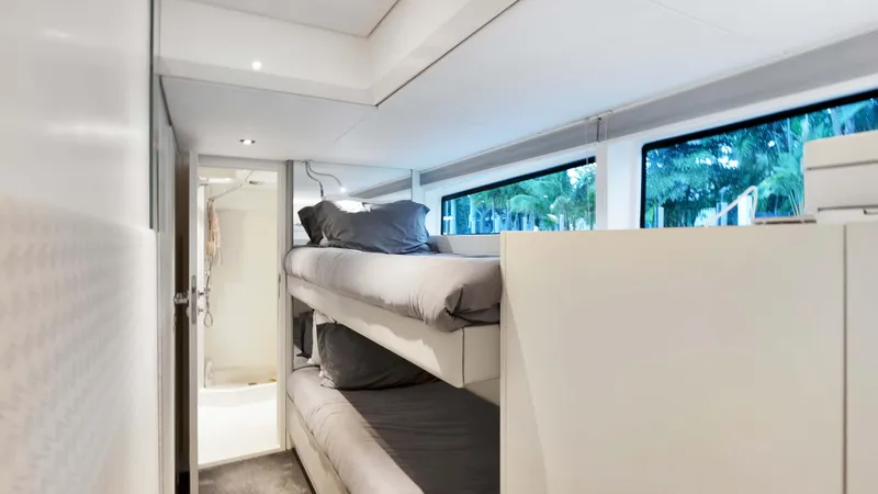 Go-n-hot Yacht Photos Pics 