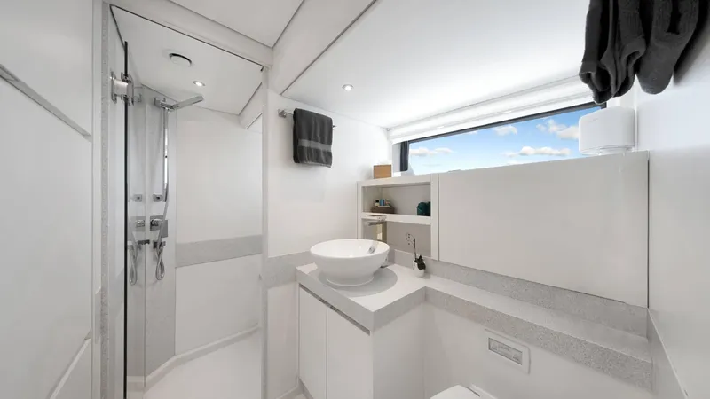 Go-n-hot Yacht Photos Pics 