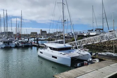 2025 Lagoon 43