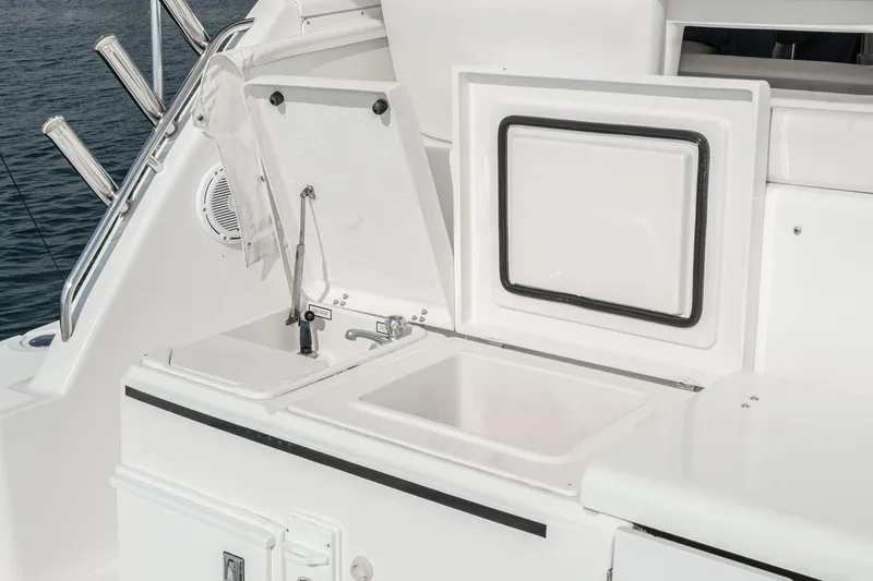 Vavoom! Yacht Photos Pics 