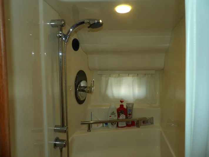 Parrotdise Yacht Photos Pics 