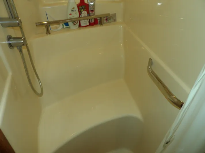 Parrotdise Yacht Photos Pics 