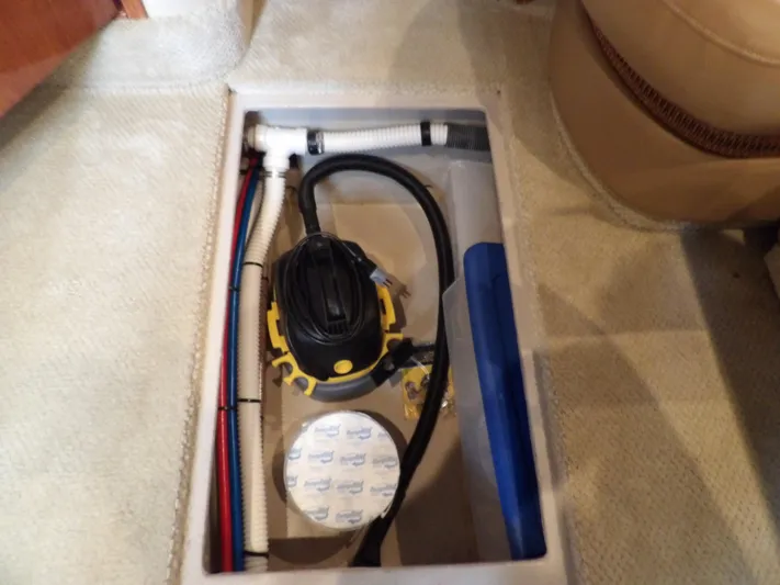 Parrotdise Yacht Photos Pics 