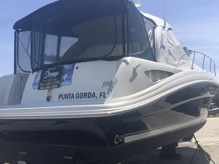 Parrotdise Yacht Photos Pics 