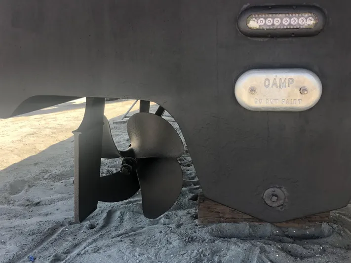 Parrotdise Yacht Photos Pics 