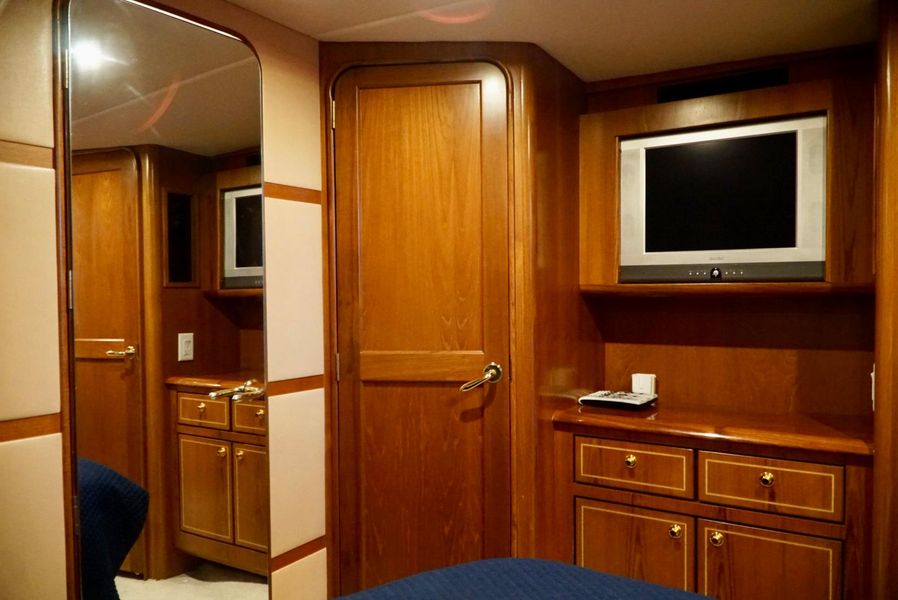 2006 Ocean Yachts 57 Convertible