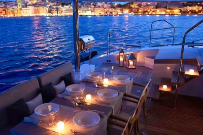Yacht
