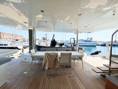 Yacht
