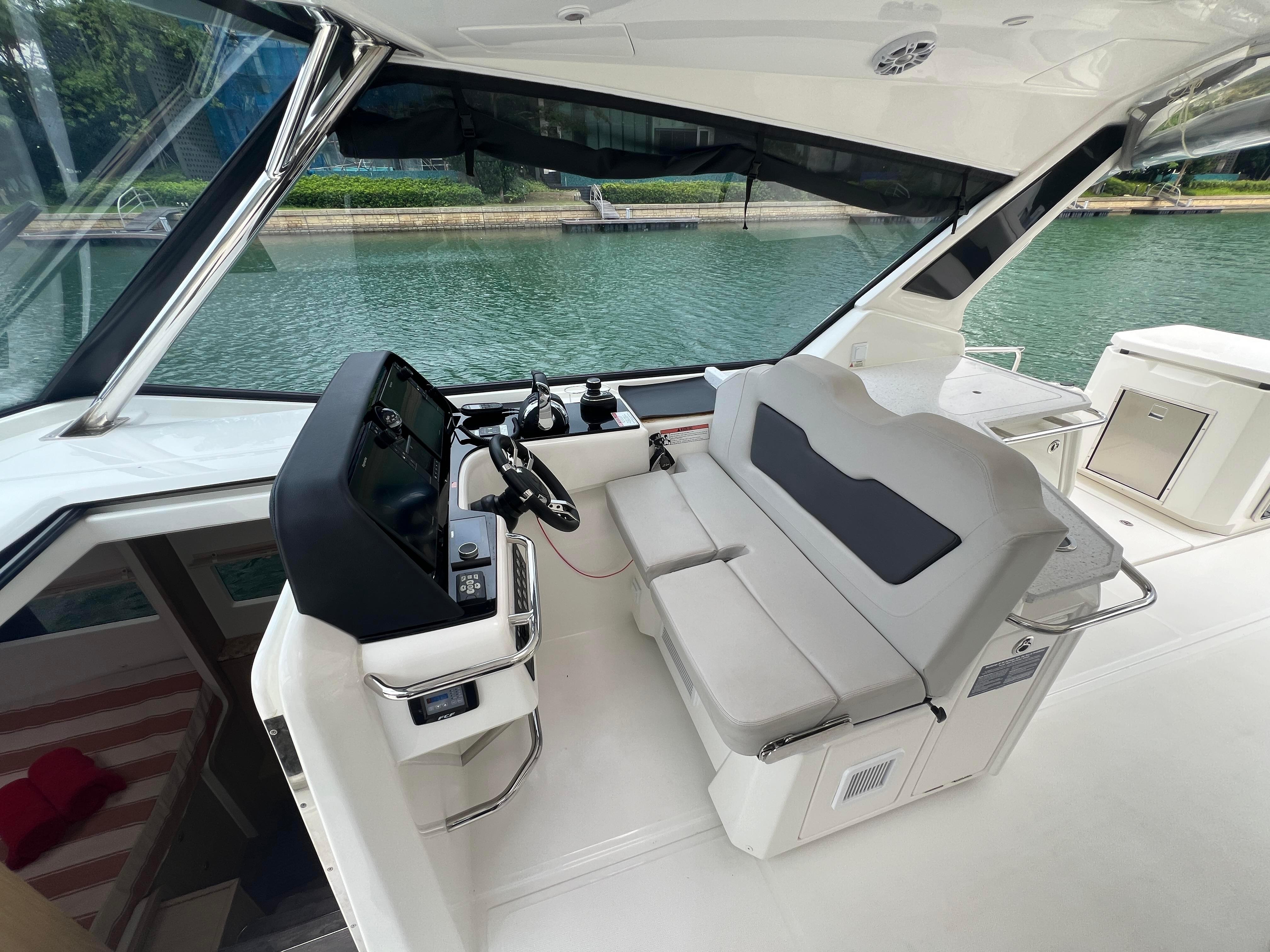 36' 2021 Aquila  Luxury Catamaran with 3 Sun Pads & A Shaded Cockpit