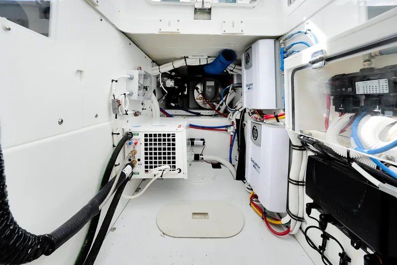 Pole Dancer Yacht Photos Pics 