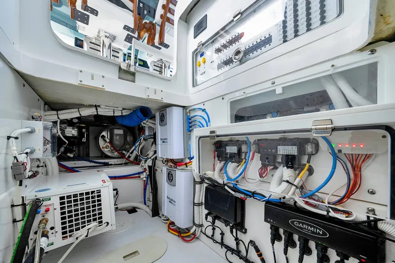 Pole Dancer Yacht Photos Pics 