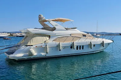 Azimut 62
