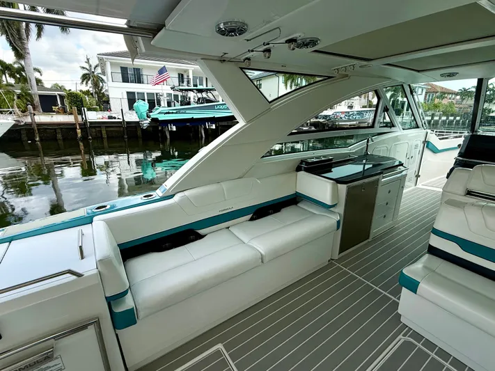  Yacht Photos Pics 2021 FORMULA 430 ASC - Image 9