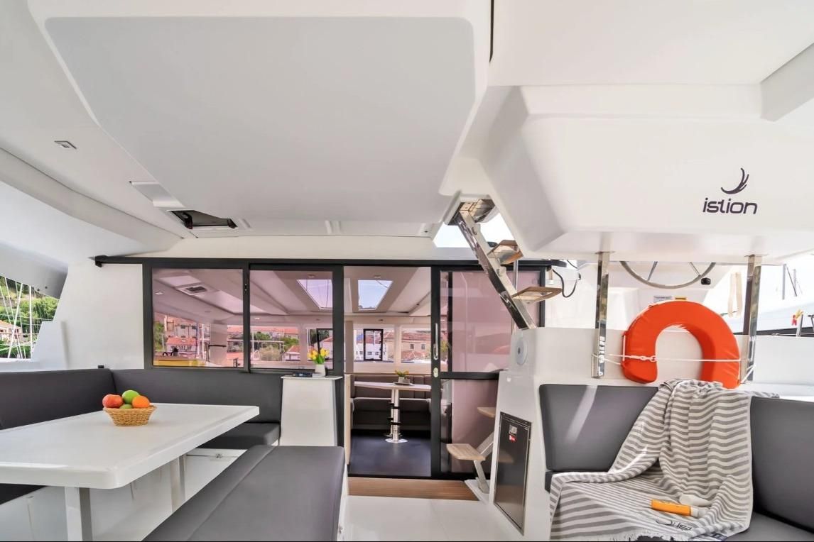 2025 Fountaine Pajot 45 