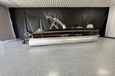 Premier 221 Explorer