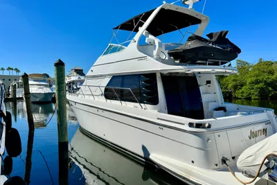 Carver 450 Pilothouse