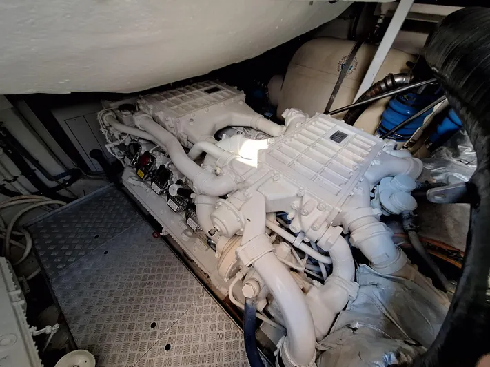 Vida II Yacht Photos Pics 