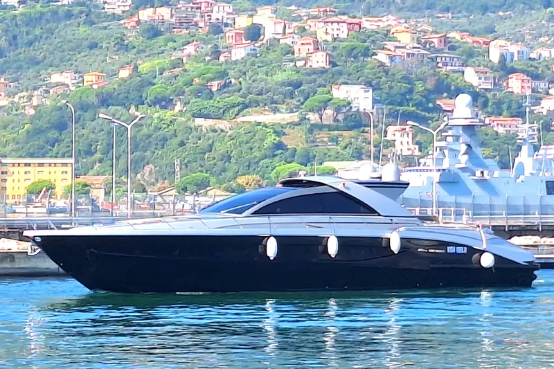 Vida II Yacht Photos Pics 
